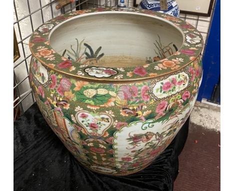 LARGE PORCELAIN CHINESE PLANTER - 40.5 CMS (H) APPROX