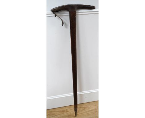 An Edward Hill &amp; Son early 20th century Alpine mountaineer’s axe with original stamped leather cover, 99cm long. Conditio