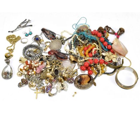 A small collection of assorted costume jewellery including a pair of silver mounted earrings, a silver sterling ring and styl