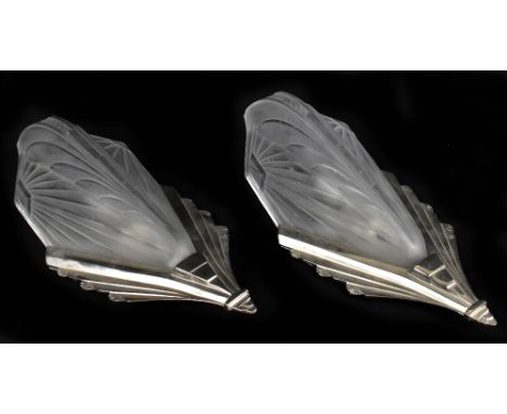 A pair of Art Deco style frosted glass and white metal wall lights, length 37cm (2). Additional InformationThe shades have a 
