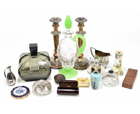 An assortment of collectors' items including compacts, a parasol, a lacquered snuff box, a silver plated cream jug and a pair