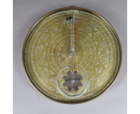 Qibla-Zeiger- wohl Persien 19.Jh., Messing, runde, leicht vertiefte Form, graviert, unter anderem mit Sternzeichen-Symbolen, 