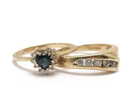 2 x 9ct hallmarked gold rings - sapphire / diamond cluster (size K has an askew claw), white stone (size N) - total weight (2