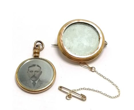 9ct gold / fixeesi portrait brooch (with unmarked gold safety chain) - 2.8cm diameter &amp; 6.6g total weight t/w portrait lo