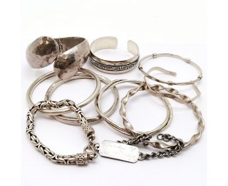 10 x silver bracelets / bangles - largest planished bangle is sprung ~ total weight (lot) 226g 