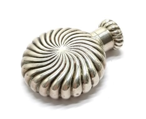 Sampson Mordan 1888 silver scent flask with inset mirror - 6.5cm high &amp; 40g total weight ~ slight chip to mirror otherwis