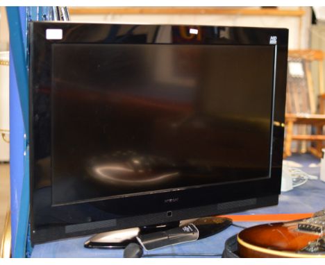 HITACHI 32" LCD TV WITH REMOTE     