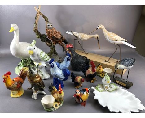 Bird figurines, a quantity of bird figures and ornaments to include ceramic, composite and carved wood items, chickens, wadin
