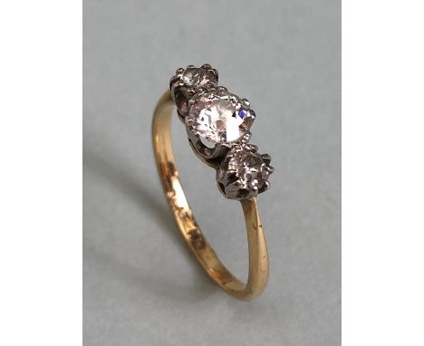 18ct yellow gold three stone diamond ring size approx 'M' &amp; total weight approx 2.2g