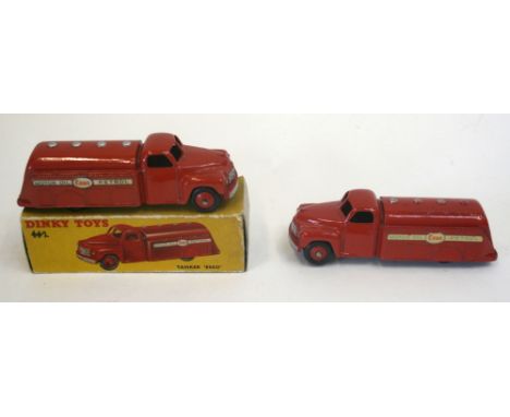 Dinky Toys 442 (30bp) Studebaker Esso Tanker, red body/ridged wheel hubs, dark blue decals in near mint condition (442 scratc