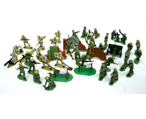 Quantity of Plastic Toy Soldiers, including 6 x VP Infantrymen, 15 x Herald Britains Infantrymen,Timpo US Mortar crew, 10 x T