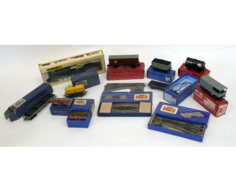 Hornby Dublo Railway 3 rail items including: Horse Box, with horse,4312 Goods Brake Van W.R,4680 Tank Wagon Esso,  D1 Shell L