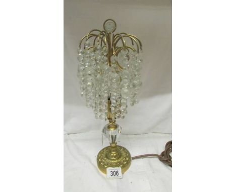 A chandelier style table lamp.