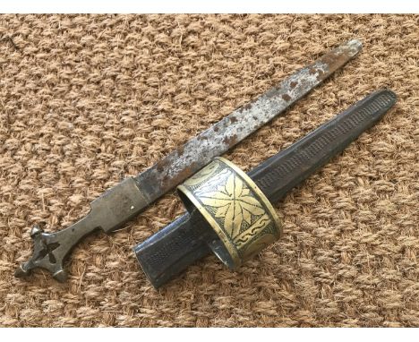An antique Tuareg Telek dagger, 43 cm