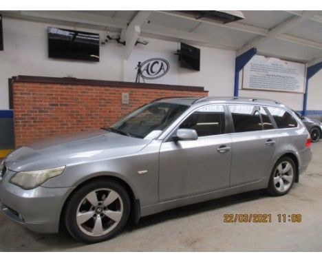 Make &amp; Model: BMW 525D SEDate of Reg: YR54 AEDColour: Greycc: 2497MoT: 13-10-2021Fuel Type: DIESELMileage: 222kTransmissi