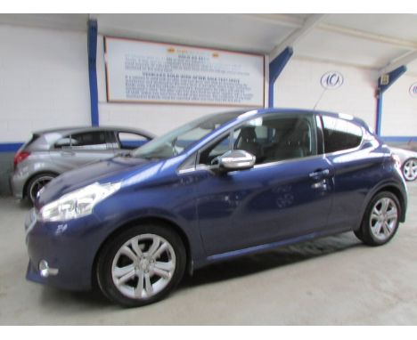 Make &amp; Model: Peugeot 208 AllureDate of Reg: EY63 HNUColour: Bluecc: 1200MoT: 25-11-2021Fuel Type: PETROLMileage: 74kTran