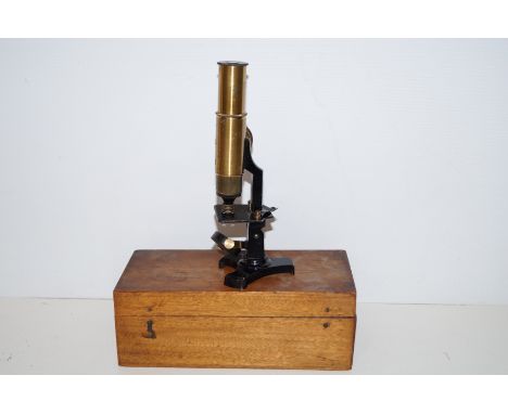 Vintage microscope 