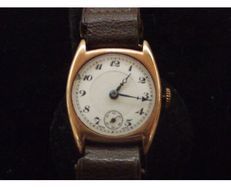 Buren 9ct gold cased vintage gents wristwwatch. Currently ticking. Damage to the dial at 10 o'clock