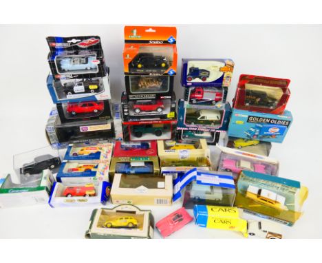 Corgi - Solido - Fabbri - Ertl - Lledo - Others - A mixed collection of boxed diecast in various scales. Lot includes Corgi '