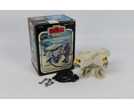 Kenner - Star Wars - The Empire Strikes Back - A  boxed Vehicle Maintenance Energizer # 93430. The model is a little dusty bu
