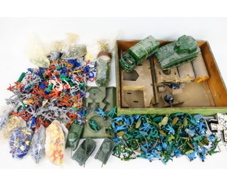 Airfix - Tri-ang - Timpo - Britains - Lone Star - A wooden Tri-ang Fort with a quantity of plastic soldiers in several scales