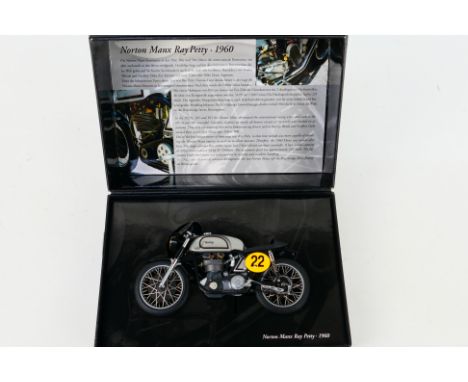 Minichamps - A boxed 1:12 #122 132400 Norton Manx Ray Petty 1960 - The die-cast model from the Minichamps 'Classic Bike Serie