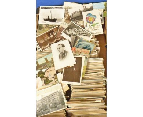 Postcards, 2000+ postcards to include RPs, printed and artist drawn, mainly topographical but also comic, portrait, rail, Roy