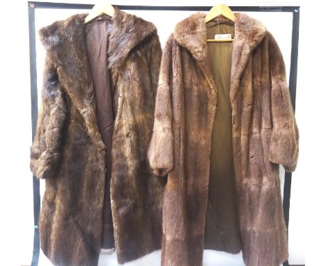 TWO VINTAGE LADIES MUSQUASH COATSanother fur coat and a fur jacket (4) 