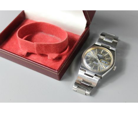 A Gentleman's Rotary Wrist Watch, in the original box.