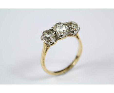 Antique 18ct Yellow Gold, Platinum and Diamond Ring, set with old-cut diamonds, the centre stone is approx 70 to 80 pts flank