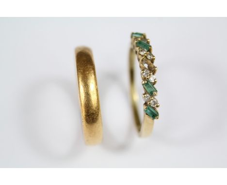 18ct Yellow Gold Wedding Ring, size O together with an 18ct gold emerald (one stone missing) and diamond ring, size P, approx