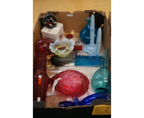 Box of art glass to include Caithness 