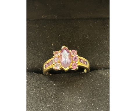 9ct Gold ring set with amethyst Size O 3.2g 