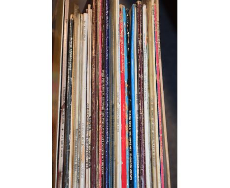 A collection of vinyl LPs to include artists Waylon Jennings, Dianna Ross, Four Tops and various Tamla Mowtown compilations. 