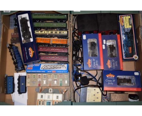 A good collection of boxed and unboxed Bachmann 00 gauge model railway locomotive trains, DCC Ready. To include model buildin