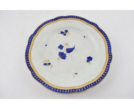 A late 18th century Caughley porcelain Salopian Sprigs pattern plate, c. 1780-1800. Impressed SALOPIAN to the reverse. 21 cm 