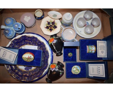 A collection of ceramics to include boxed Halycon Days Enamels, Wedgwood Jasperware lidded pot in lilac, Shelley cruet set an
