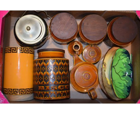 A collection of items to include mid-century Hornsea England, Greek Key and Carlton Ware items. (Qty)  Generally in good vint