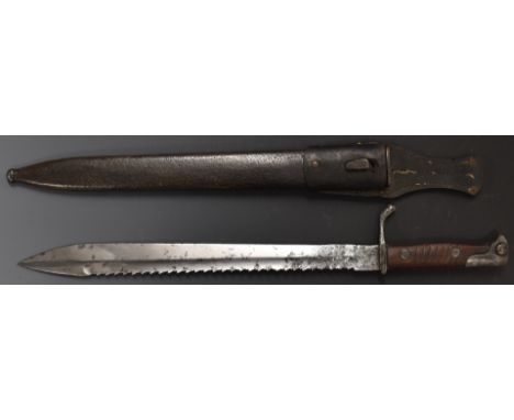 German Seitengewehr 1898/05 pattern sawback bayonet, early example without flashguard, with 39cm sawback blade, scabbard and 