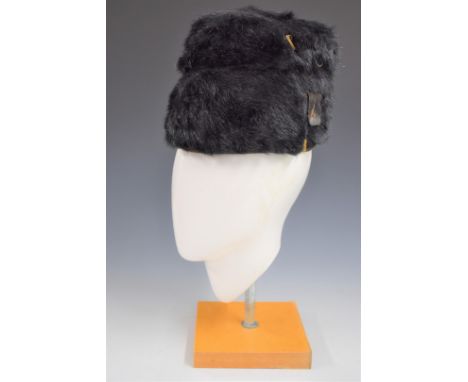 British Army Royal Gloucestershire Hussars fur busby, 1688 Knight to 21½ to interior label.&nbsp;Consigned for sale by the Tr