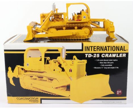 Construction Pioneers from First Gear a 1:25 scale Diecast model TD-25 Crawler, well detailed fully assembled model with full