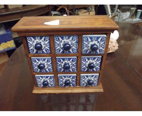 Spice rack