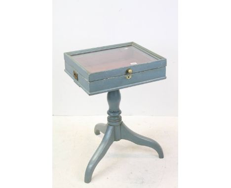 Collectors Display Table on Tripod leg Base