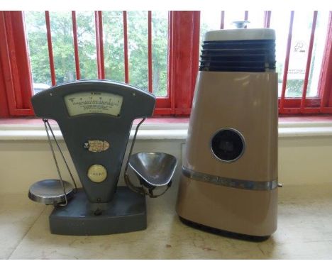 A Valour paraffin heater and a set of Avery scales. 