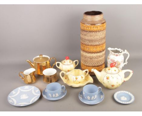 A collection of assorted ceramics to include West German vase, Ditmar Urbach tea service, Royal Worcester, Wedgwood pale blue