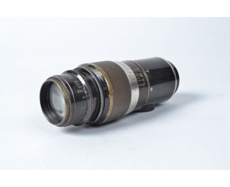 A Leitz Elmar 13.5cm f/4.5 Lens,  screw mount, black, chrome, serial no 1422521, barrel G, brassing to focus ring, some scrat