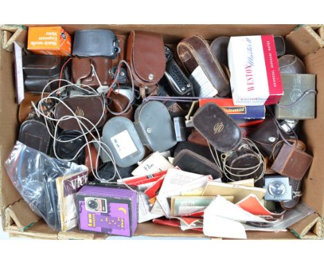 A Tray of Light Meters, Manufacturers including Weston, Sixtomat, Sekonic, some in boxes, some manuals, 60 plus