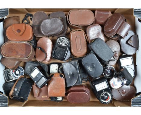 A Tray of Light Meters, mainly Weston models, others by Stitz, Prinzlite and more, 40 plus