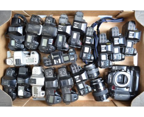 A Tray of Minolta SLR Camera bodies, including, Dynax 2 xi, 300 si, 404 si (2), 700 si, 800 si,3000 I (2), 8000 I, 5000 (2), 