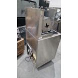 *NO RESERVE* Lancer 2306 Ice-Cooled Drink Dispenser